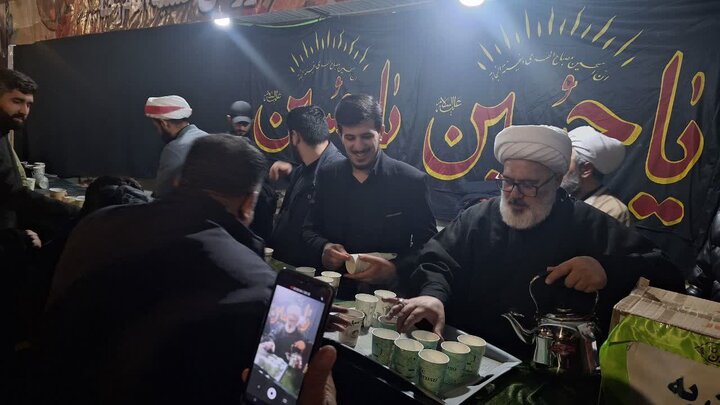 تصاویر/ قیام مردم میاندوآب در پنجمین شب متوالی در سوگ قائد امت