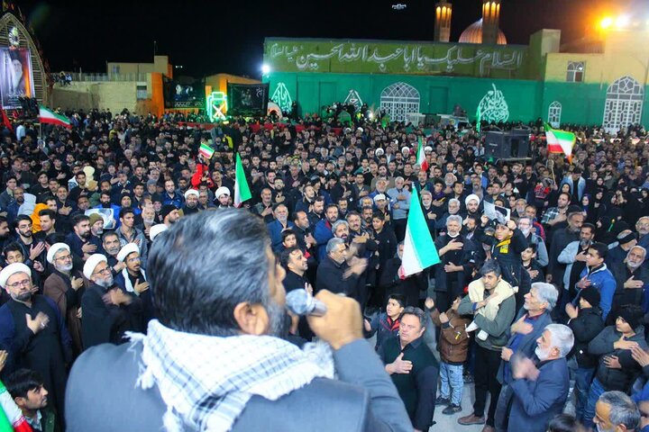 تصاویر/ نخلبرداری عاشورایی در ششمین روز شهادت امام خامنه ای در اردکان