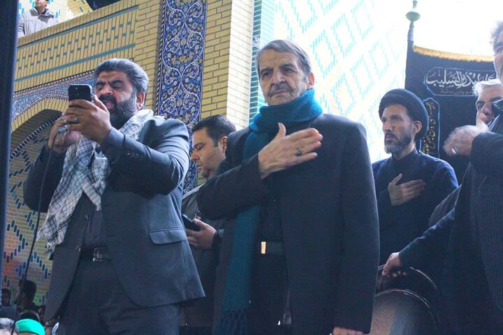 تصاویر/ نخلبرداری عاشورایی در ششمین روز شهادت امام خامنه ای در اردکان