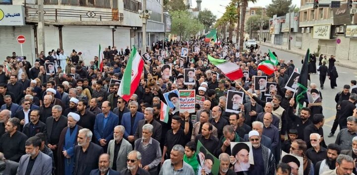 تصاویر/ اجتماع با شکوه مردم زاهدان در عزای رهبر شهید