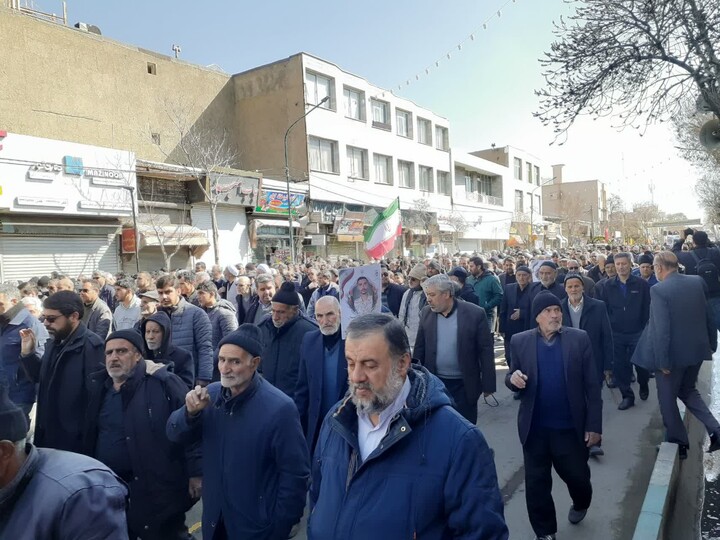 تصاویر / وداع باشکوه مردم زنجان با شهدای اقتدار