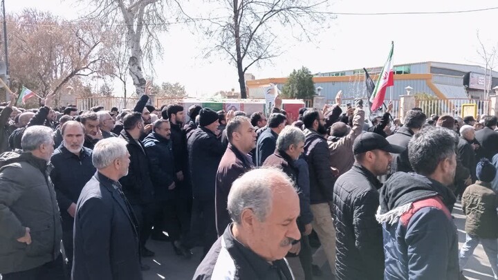 تصاویر / وداع باشکوه مردم زنجان با شهدای اقتدار