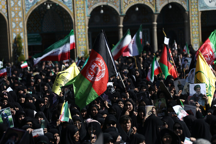 عزاداری افغانستانی‌های مقیم قم در سوگ شهادت رهبر انقلاب