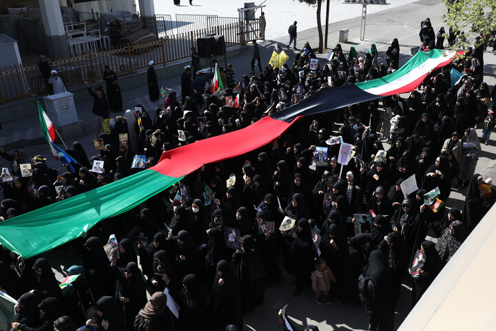 عزاداری افغانستانی‌های مقیم قم در سوگ شهادت رهبر انقلاب