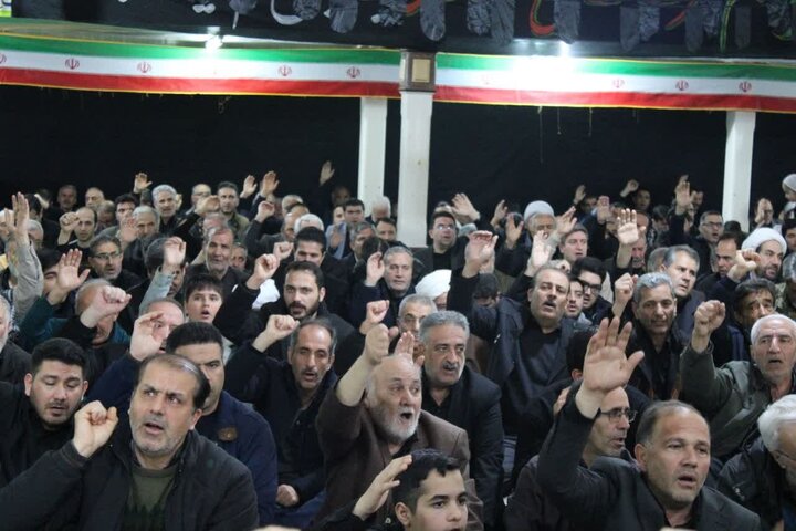 تصاویر/ اقامه نماز جمعه ماکو