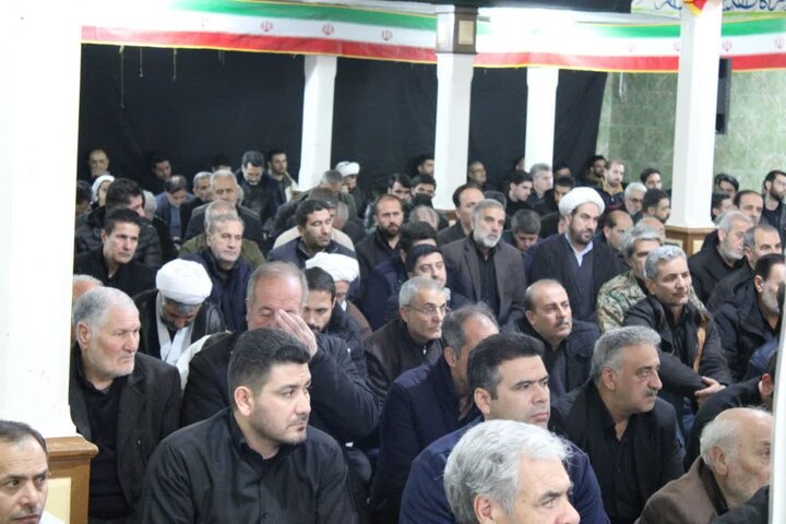 تصاویر/ اقامه نماز جمعه ماکو