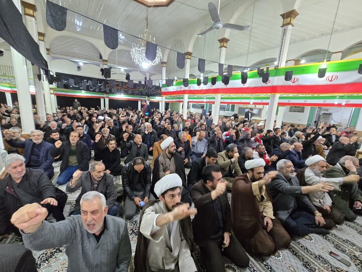 تصاویر/ اقامه نماز جمعه ماکو