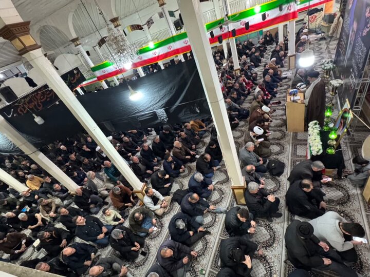تصاویر/ اقامه نماز جمعه ماکو