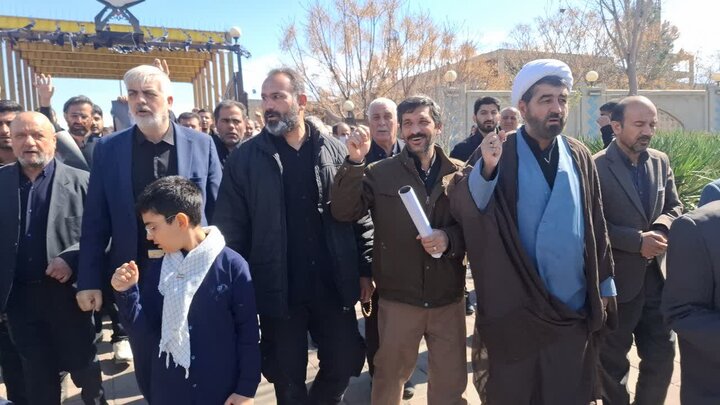تصاویر/ راهپیمایی مردم کاشان پس از اقامه نماز جمعه امروز