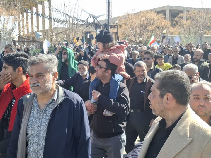 تصاویر/ راهپیمایی مردم کاشان پس از اقامه نماز جمعه امروز