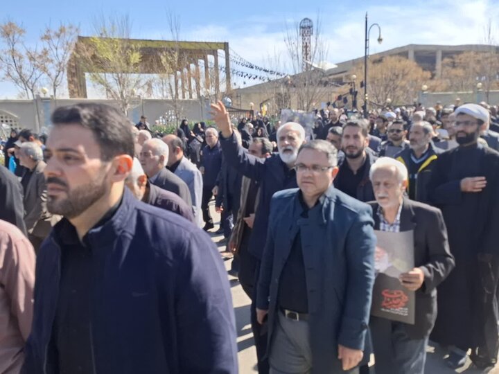تصاویر/ راهپیمایی مردم کاشان پس از اقامه نماز جمعه امروز