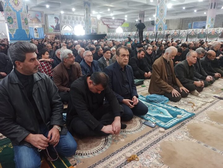 تصاویر/ نمازعبادی سیاسی جمعه کاشان