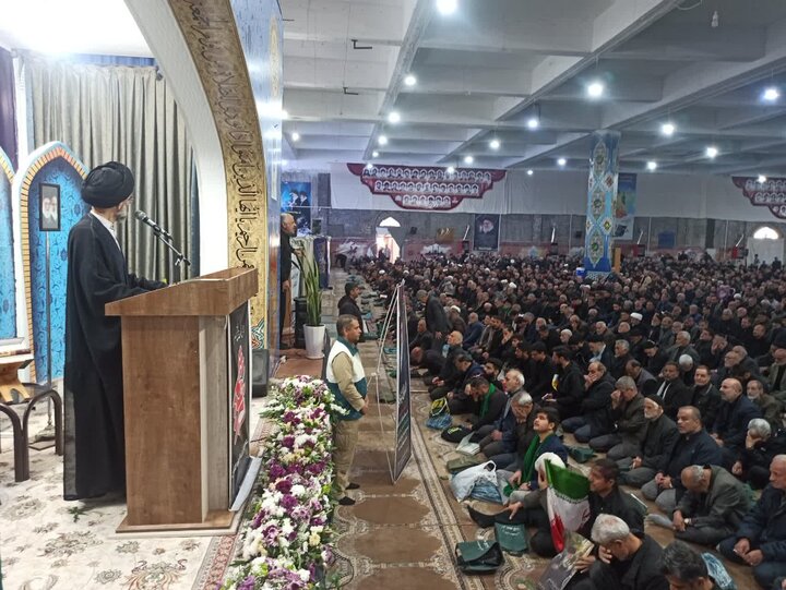 تصاویر/ نمازعبادی سیاسی جمعه کاشان