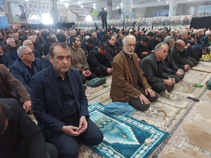 تصاویر/ نمازعبادی سیاسی جمعه کاشان