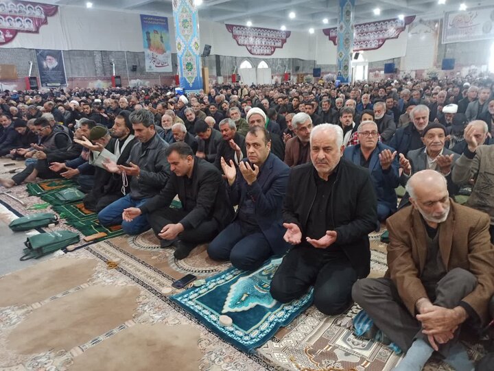 تصاویر/ نمازعبادی سیاسی جمعه کاشان