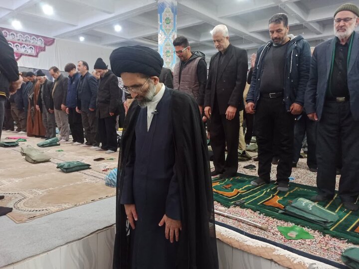 تصاویر/ نمازعبادی سیاسی جمعه کاشان