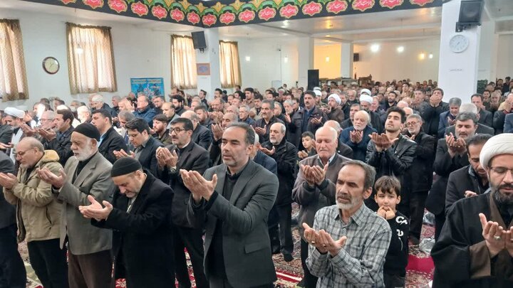 تصاویر/ اقامه نماز جمعه شهرستان بیجار