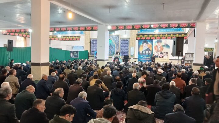 تصاویر/ اقامه نماز جمعه شهرستان بیجار
