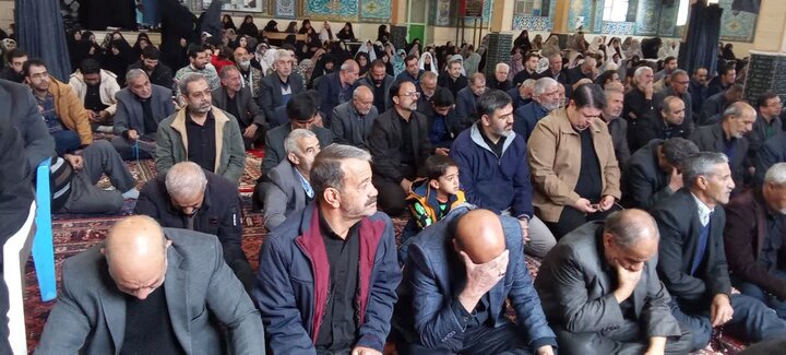 تصاویر/ نماز عبادی سیاسی جوشقان قالی