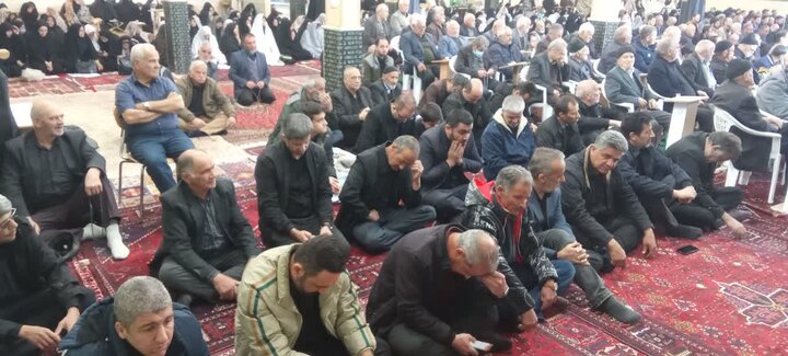 تصاویر/ نماز عبادی سیاسی جوشقان قالی