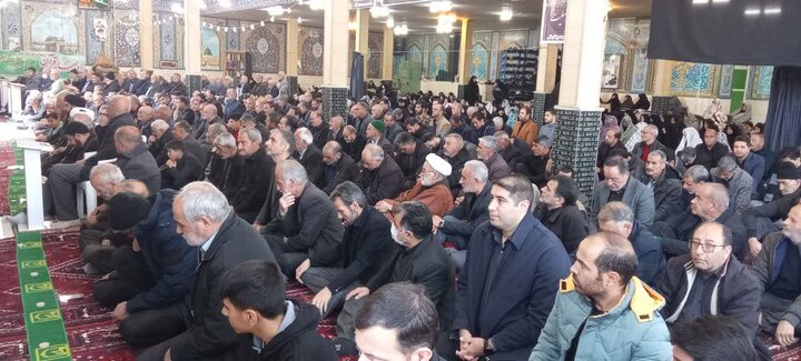 تصاویر/ نماز عبادی سیاسی جوشقان قالی