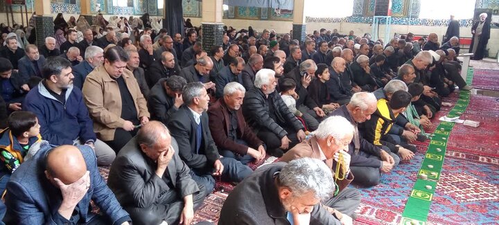 تصاویر/ نماز عبادی سیاسی جوشقان قالی