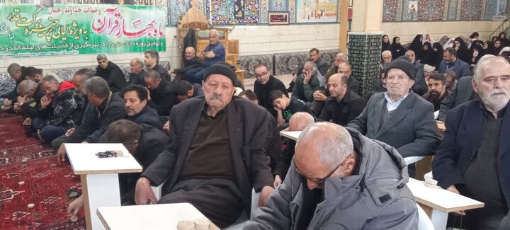 تصاویر/ نماز عبادی سیاسی جوشقان قالی