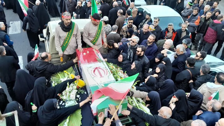 خیزش مردم انقلابی و میهن پرست کرج در سوگ شهید امام خامنه ای و دفاع از میهن عزیزمان