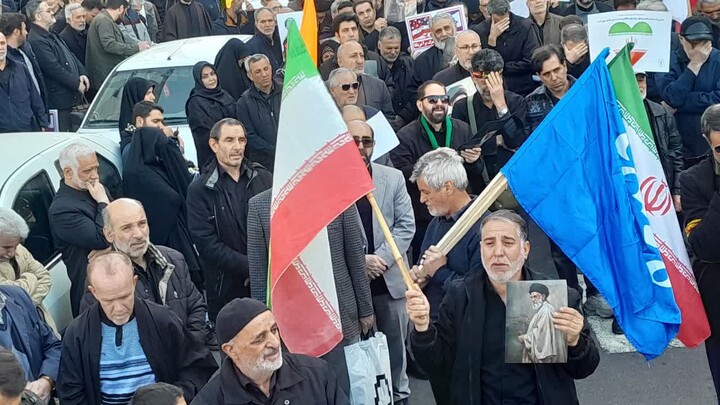 خیزش مردم انقلابی و میهن پرست کرج در سوگ شهید امام خامنه ای و دفاع از میهن عزیزمان