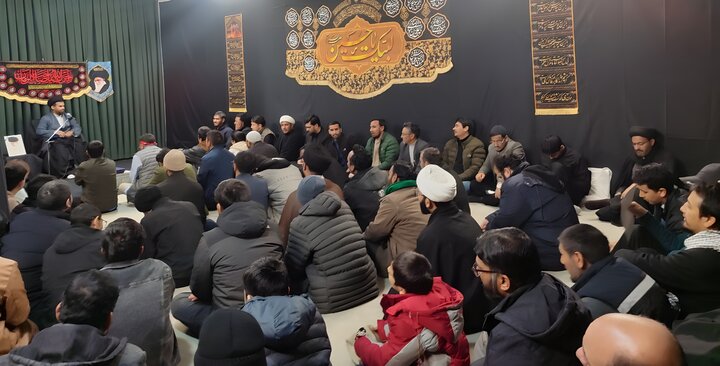 قم المقدسہ میں دفترِ نمائندگیِ ولیِّ فقیہ کے زیرِ اہتمام رہبرِ معظم کی شہادت کی پہلی شبِ جمعہ پر قرآن خوانی اور مجلسِ ترحیم