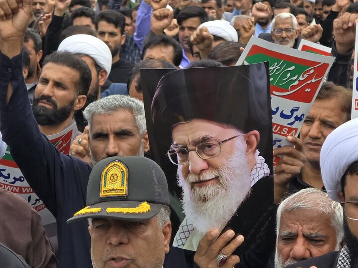 تصاویر/ راهپیمایی مردم ریگان در انتقام‌خواهی امام‌شهید