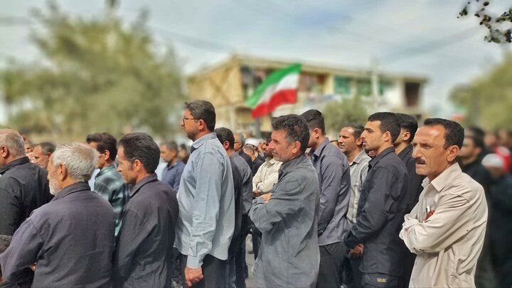 تصاویر/ نمازجمعه و راهپیمایی مردم منوجان در انتقام‌خواهی امام‌شهید