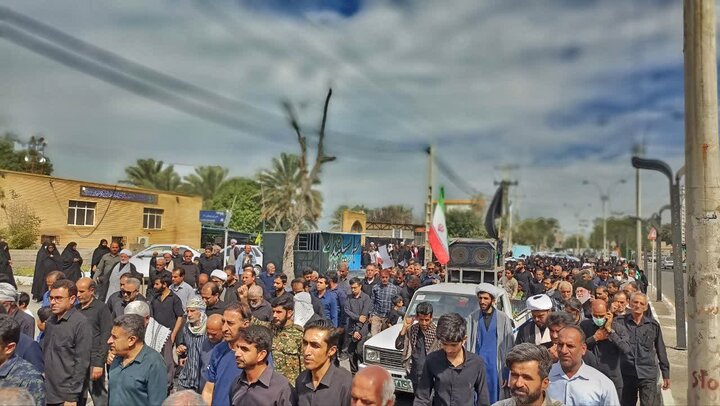 تصاویر/ نمازجمعه و راهپیمایی مردم منوجان در انتقام‌خواهی امام‌شهید