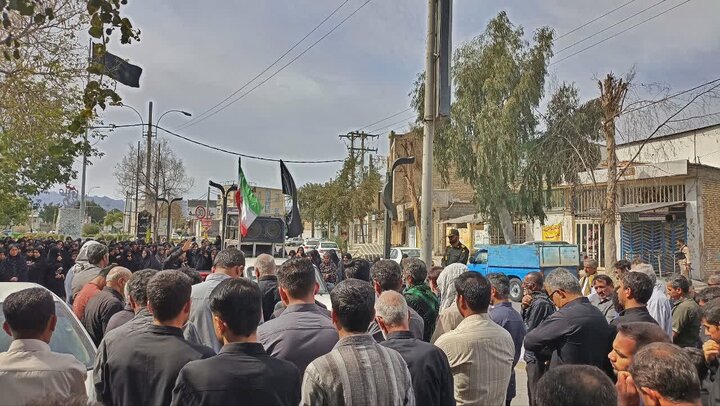 تصاویر/ نمازجمعه و راهپیمایی مردم منوجان در انتقام‌خواهی امام‌شهید