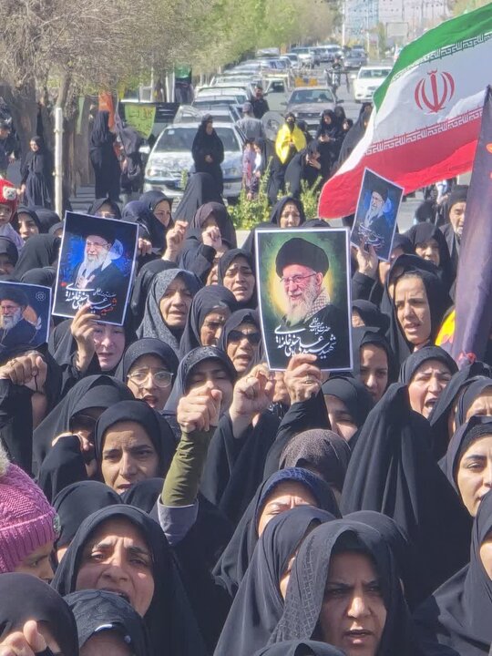 تصاویر/ شکوه حماسه بهابادی ها در هفتمین روز شهادت امام خامنه ای