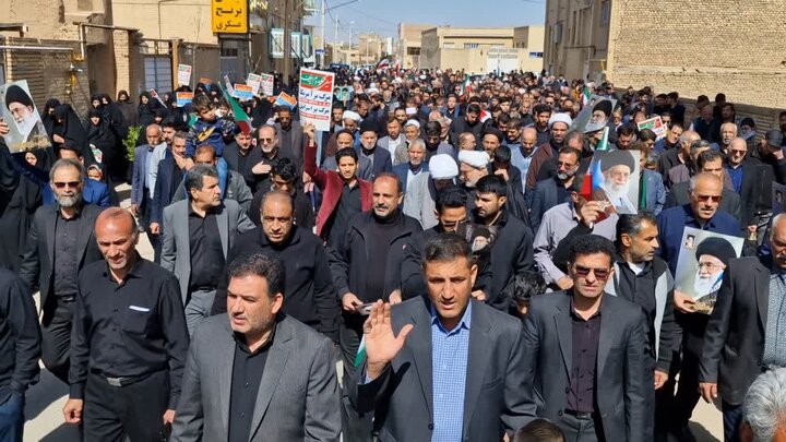 تصاویر/ حماسه زارچی ها در نماز جمعه و راهپیمایی سراسری۱۴اسفند۱۴۰۴
