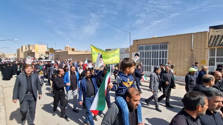 تصاویر/ حماسه زارچی ها در نماز جمعه و راهپیمایی سراسری۱۴اسفند۱۴۰۴