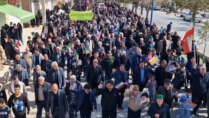 تصاویر/ حماسه زارچی ها در نماز جمعه و راهپیمایی سراسری۱۴اسفند۱۴۰۴
