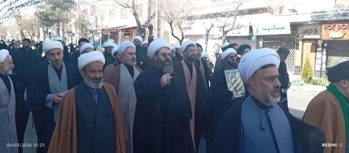 تجمع روحانیون شهر اراک در مدرسه علمیه محمد ابراهیم خوانساری