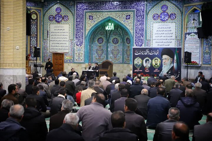 تصاویر/برگزاری مراسم بزرگداشت شهیدان والامقام "متین بیات و محمد حسین ترابی و سرهنگ احمد عابدی" در اراک