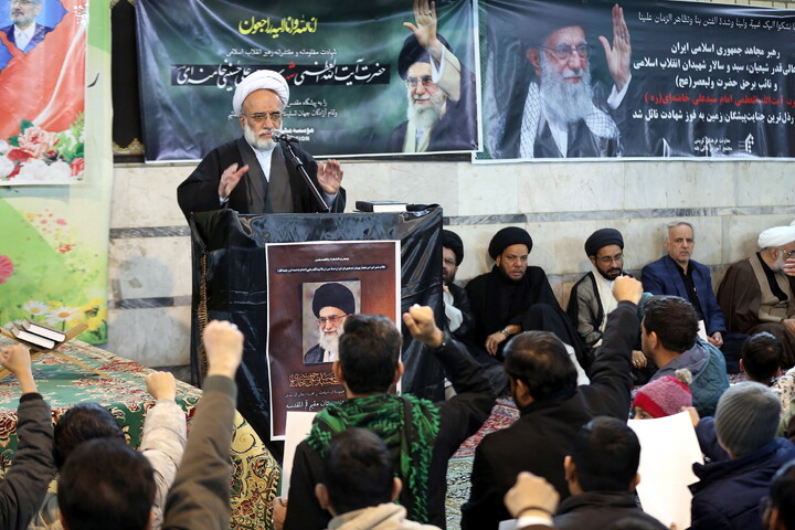 قم المقدسہ میں رہبر معظم کی یاد میں مجلس عزا و جلوس عزا؛ ہندوستانی علماء و طلاب کی بڑی تعداد میں شرکت