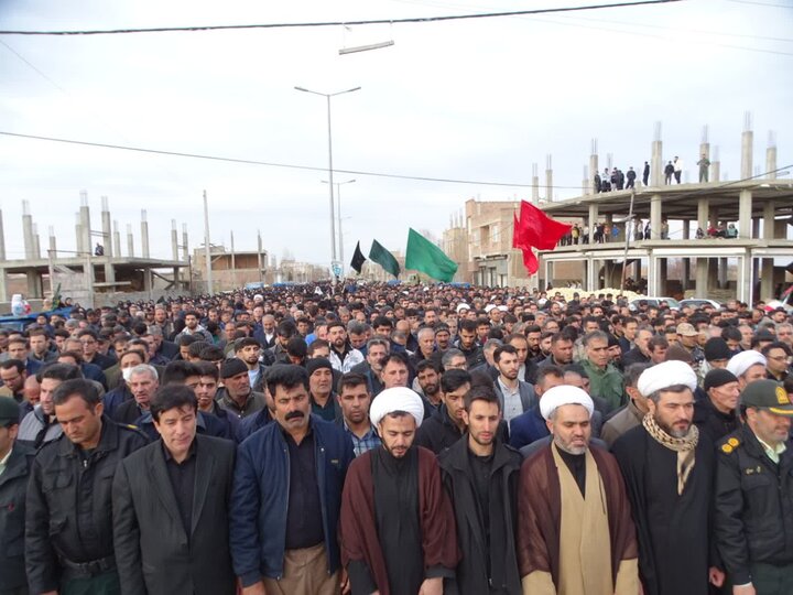 تصاویر/ تشییع پیکر شهید اصغر نعیمی در قپچاق شهرستان چهاربرج