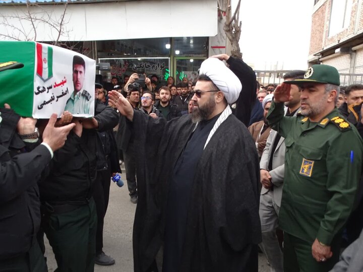 تصاویر/ تشییع پیکر شهید اصغر نعیمی در قپچاق شهرستان چهاربرج