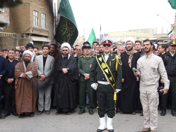 تصاویر/ تشییع پیکر شهید اصغر نعیمی در قپچاق شهرستان چهاربرج