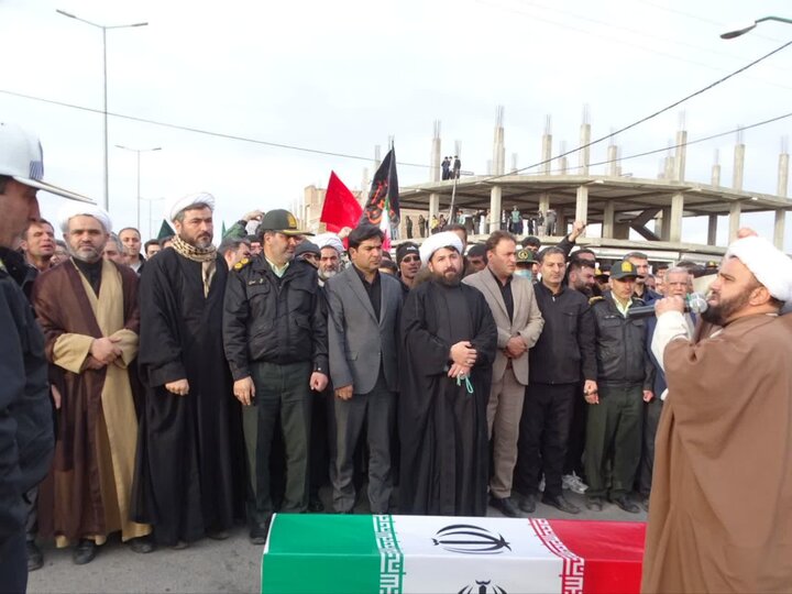 تصاویر/ تشییع پیکر شهید اصغر نعیمی در قپچاق شهرستان چهاربرج