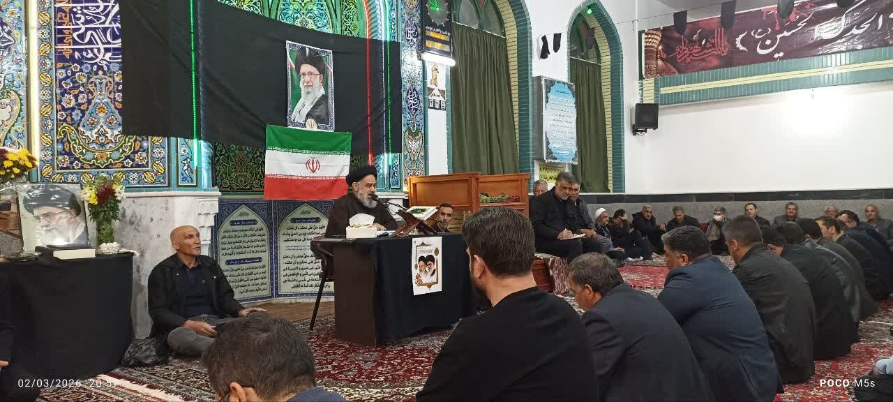 فیلم | مراسم سوگواری مردم ولایتمدار شهر بادرود درسوگ شهادت آیت‌الله خامنه‌ای (ره)