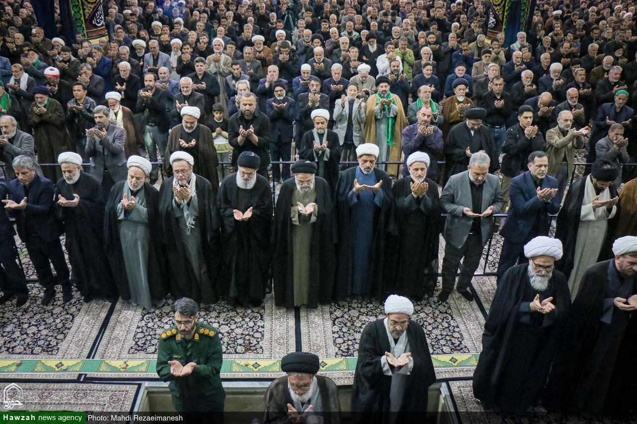 نماز جمعه از مهم‌ترین جلوه‌های وحدت اسلامی است