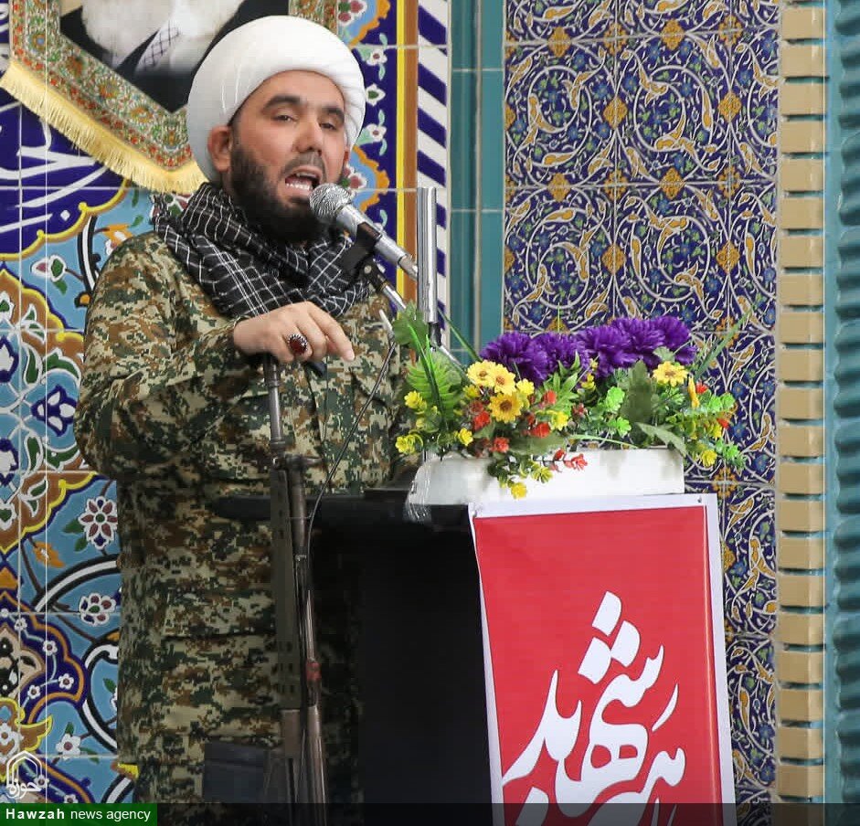 رهبر انقلاب با شهادتش عشق به وطن و اسلام عزیز را معنا کرد