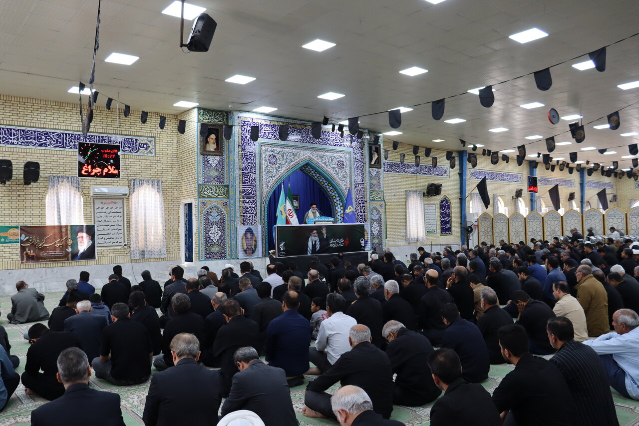 امام جمعه دیّر: امروز همه مردم باید در دفاع از نظام اسلامی در صحنه باشند