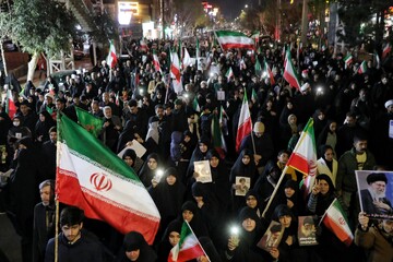 تصاویر/ ششمین شب حضور عزاداران شهید امام خامنه‌ای در قم